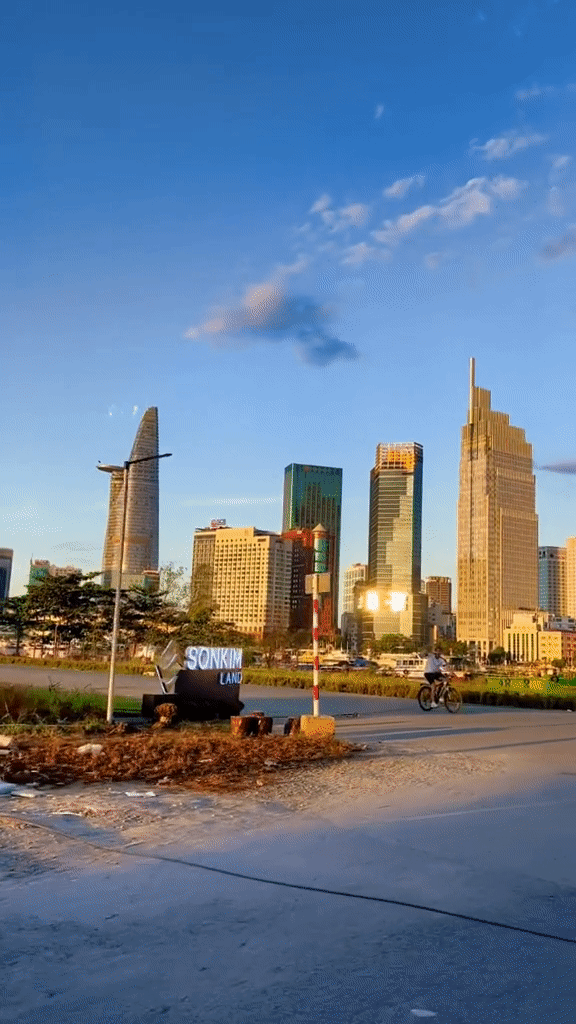 Cửa hàng tiện lợi có view Hàn Quốc gây sốt tại TP.HCM bị đóng cửa, dân mạng tiếc hùi hụi vì chưa kịp đi - Ảnh 4.