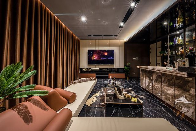 Biệt thự hơn 300m2, tốn gần 8 tỷ với thiết kế sang trọng, view c&oacute; hồ c&oacute; vườn tho&aacute;ng m&aacute;t - Ảnh 19.