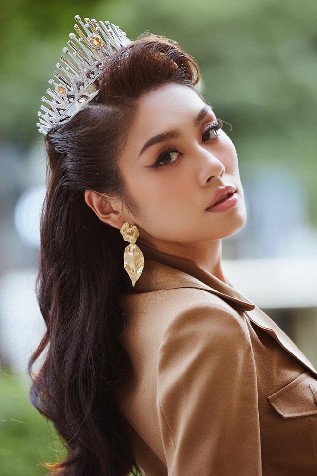 Thảo Nhi Lê còn cơ hội nào để thi đấu quốc tế nếu mất suất ở Miss Universe? - Ảnh 2.