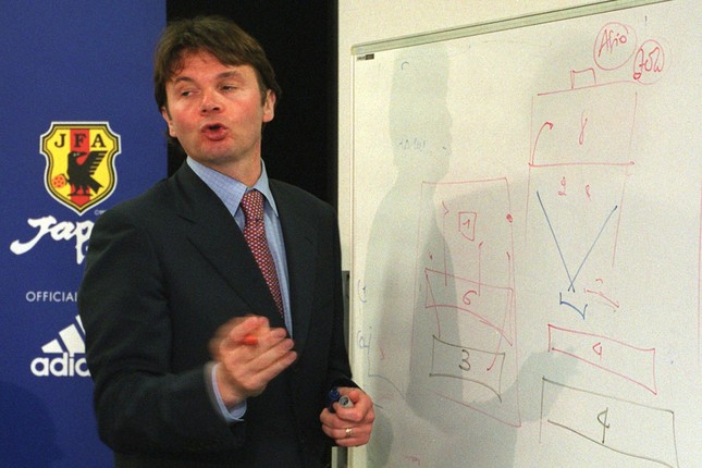 HLV Philippe Troussier, câu chuyện về 2,5 tấm vé dự World Cup và bí quyết thành công - Ảnh 4.