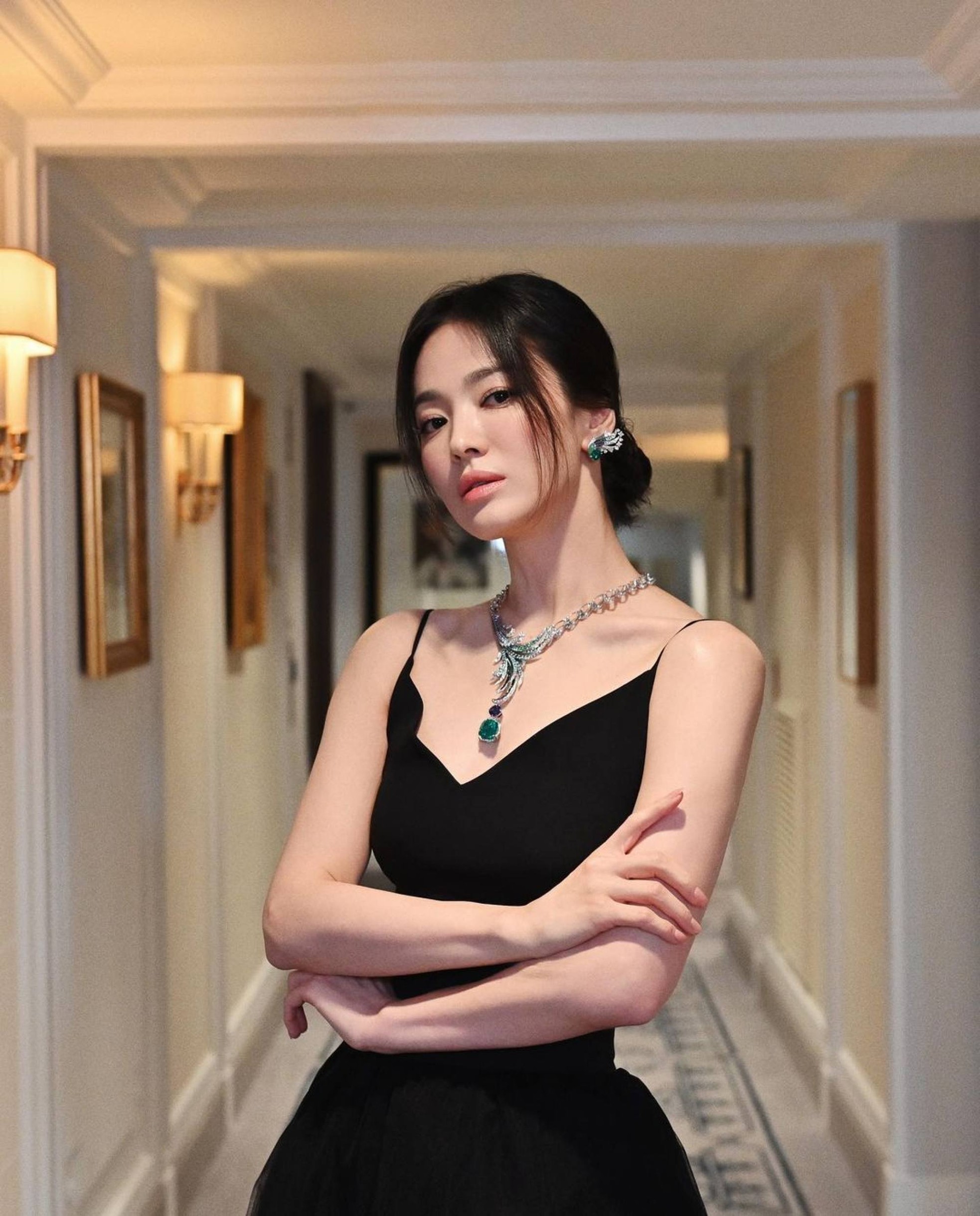 Vì sao Song Hye Kyo chưa bao giờ bị lu mờ? - Ảnh 9.