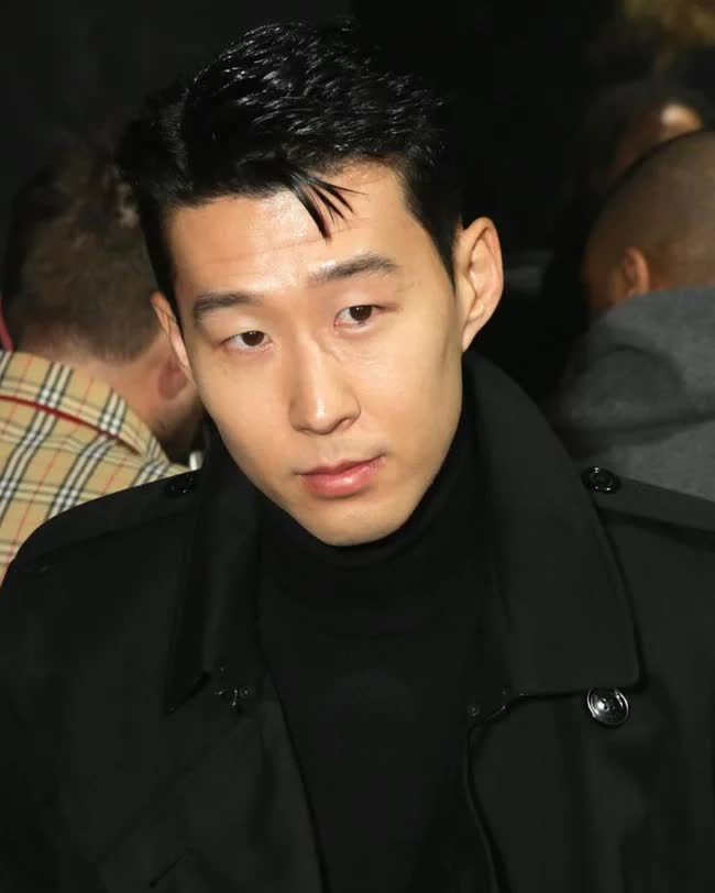 Jeon Ji Hyun gây sốc visual ở tuổi 42, đứng cạnh Son Heung-min tạo nên khung hình mãn nhãn - Ảnh 5.