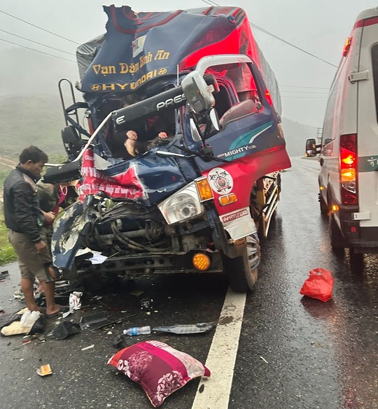 Tai nạn trên cao tốc La Sơn - Túy Loan, hai anh em ruột bị thương nặng - Ảnh 2.
