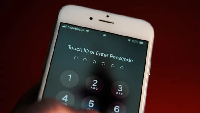 Chỉ bằng thủ thuật đơn giản, những kẻ ăn trộm iPhone có thể lấy đi của bạn mọi thứ! - Ảnh 1.