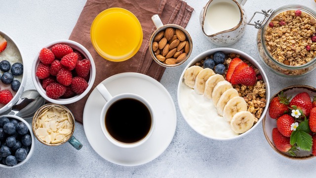 Bữa sáng có thực sự là bữa quan trọng nhất trong ngày không? Làm rõ quan điểm lâu năm gây tranh cãi - Ảnh 1.