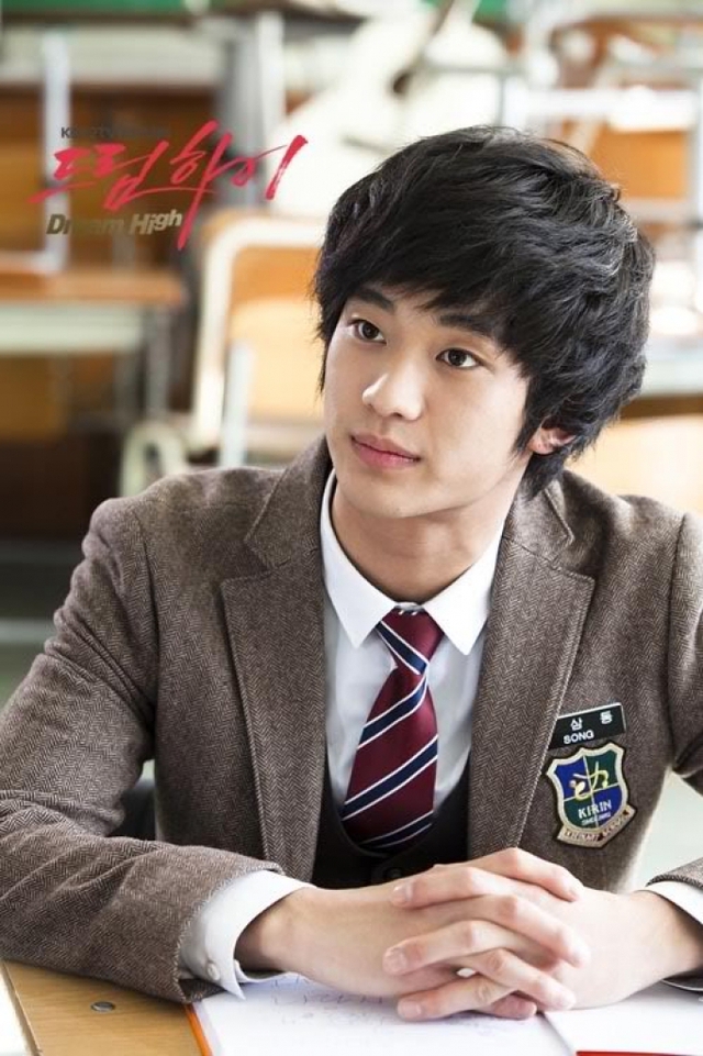 Taeyang và 2 sao nam sẽ thay Kim Soo Hyun đóng Dream High bản mới: Tài năng đấy nhưng nhan sắc ra sao? - Ảnh 7.