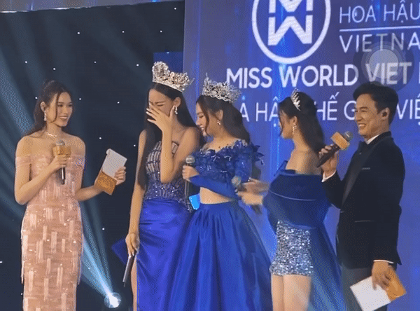 Bảo Ngọc bật khóc giữa sự kiện khi chia sẻ về loạt ồn ào của Hoa hậu Mai Phương - Ảnh 3.