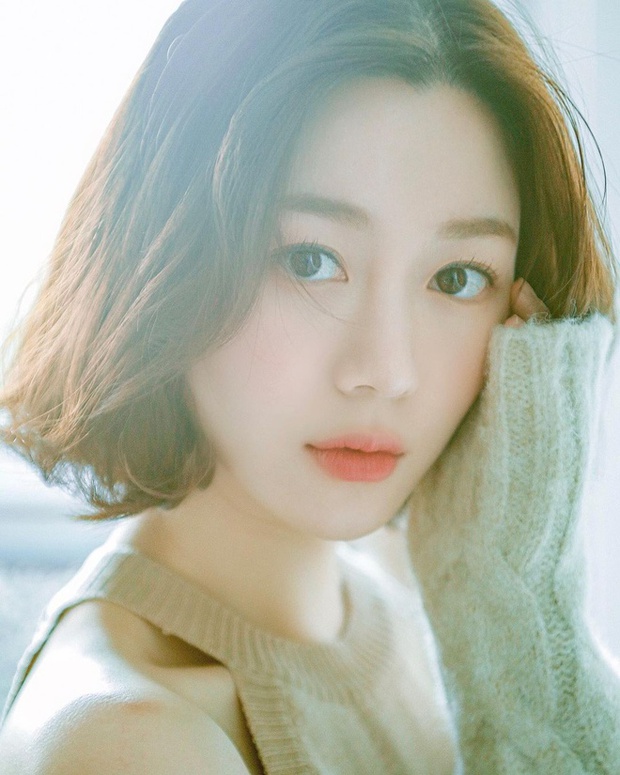 Profile vợ Lee Seung Gi: Con gái Mama Chuê quyền lực, sự nghiệp mờ nhạt nhưng nhan sắc và body đẹp miễn chê - Ảnh 10.