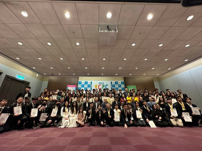 7 học sinh trường chuyên Khoa học Tự nhiên đoạt HCV Khoa học kỹ thuật Olympic phát minh - Ảnh 1.