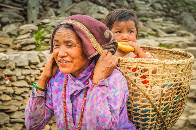 Làm mẹ ở các quốc gia khắp thế giới khác nhau như thế nào: Mỗi nơi lại có truyền thống đặc sắc riêng - Ảnh 6.