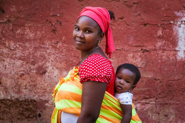 Làm mẹ ở các quốc gia khắp thế giới khác nhau như thế nào: Mỗi nơi lại có truyền thống đặc sắc riêng - Ảnh 1.