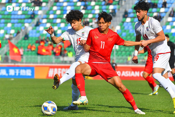 HLV Hoàng Anh Tuấn cùng các trụ cột U20 Việt Nam chia sẻ hành trình khó quên tại VCK U20 châu Á 2023 - Ảnh 3.