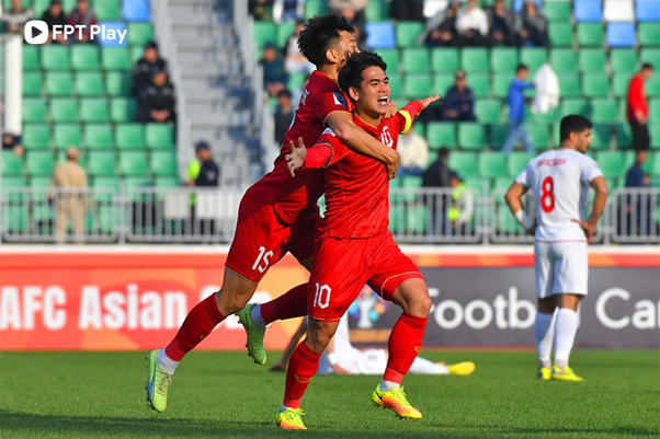 HLV Hoàng Anh Tuấn cùng các trụ cột U20 Việt Nam chia sẻ hành trình khó quên tại VCK U20 châu Á 2023 - Ảnh 1.