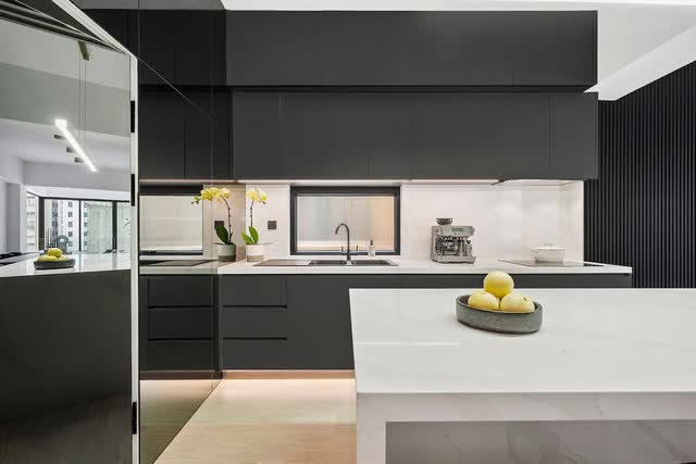 Cải tạo căn hộ 214m2 từ 63 năm trước: Sự tối tăm v&agrave; tồi t&agrave;n ho&agrave;n to&agrave;n biến mất, gia chủ nhận nh&agrave; m&agrave; ngỡ ng&agrave;ng - Ảnh 10.