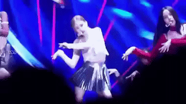 Ros&eacute; (BLACKPINK) gặp sự cố trang phục nghi&ecirc;m trọng nhất sự nghiệp? - Ảnh 5.