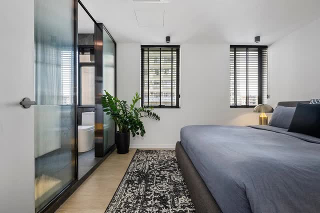 Cải tạo căn hộ 214m2 từ 63 năm trước: Sự tối tăm v&agrave; tồi t&agrave;n ho&agrave;n to&agrave;n biến mất, gia chủ nhận nh&agrave; m&agrave; ngỡ ng&agrave;ng - Ảnh 8.