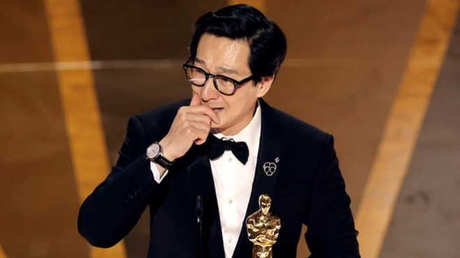 Tài tử vừa đoạt Oscar 2023 từng đóng chung với Trương Ngọc Ánh, có cú hồi sinh thần kỳ sau gần 40 năm mờ nhạt - Ảnh 2.