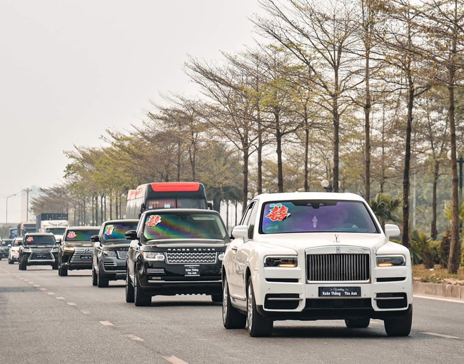 Đám cưới siêu xe ở Hà Nội quy tụ toàn Rolls-Royce, Bentley: Hé lộ gia thế khủng của đàng trai - Ảnh 1.