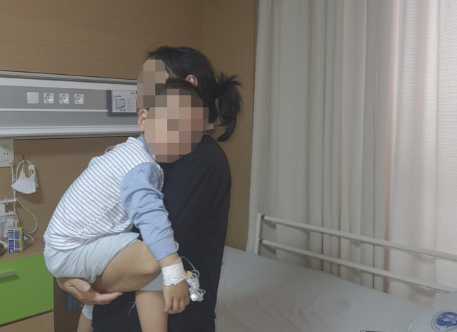 Trẻ nhập viện vì cúm tăng đột biến, bác sĩ khuyến cáo đưa trẻ đi khám ngay nếu có các dấu hiệu này - Ảnh 2. Trẻ nhập viện vì cúm tăng đột biến, bác sĩ khuyến cáo đưa trẻ đi khám ngay nếu có các dấu hiệu này - Ảnh 2.