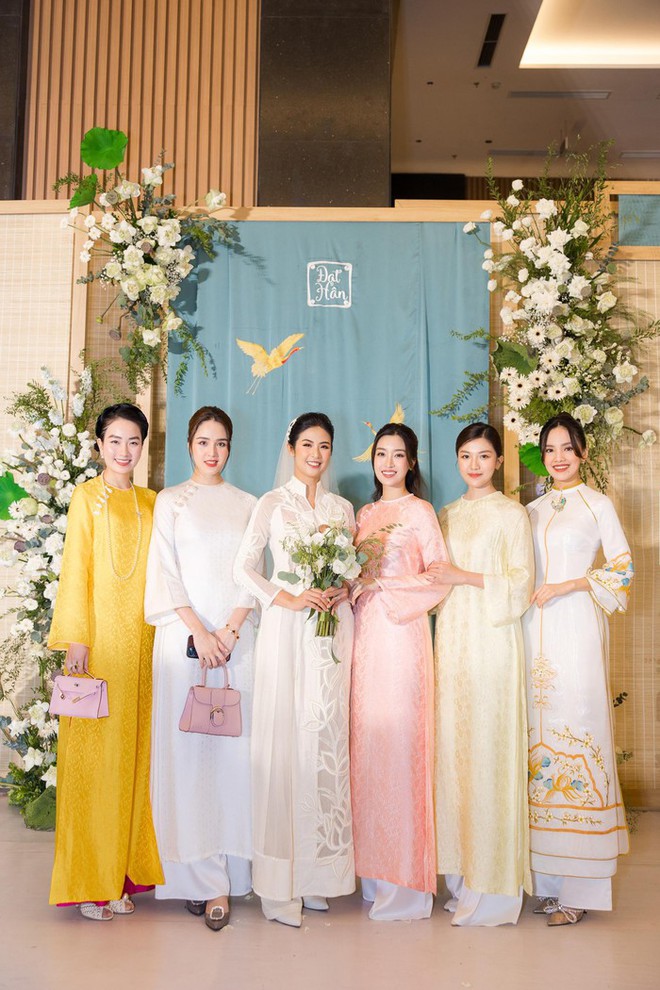 Đỗ Mỹ Linh và dàn người đẹp tụ họp mừng sinh nhật Hoa hậu Ngọc Hân - Ảnh 4.