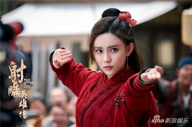 Có nàng tiểu hoa từng bị cả showbiz né tránh: Đẹp lấn át Yoona - Angelababy, bị Triệu Vy mắng đạo đức giả vì diễn lố - Ảnh 1.