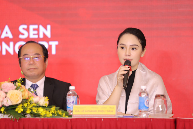 Mỹ Linh, T&ugrave;ng Dương h&ograve;a giọng c&ugrave;ng d&agrave;n nhạc ch&acirc;u &Acirc;u tại Lễ hội &acirc;m nhạc quốc tế Hoa Sen SoundFest 2023 - Ảnh 5.