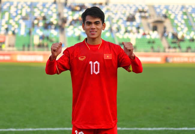 HLV Troussier lý giải quy định khắt khe trong buổi tập của U23 Việt Nam - Ảnh 3.