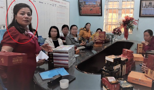 Nhóm người lạ vào trường học bán thực phẩm chức năng, Sở GD&ĐT Đắk Lắk chỉ đạo nóng - Ảnh 1.