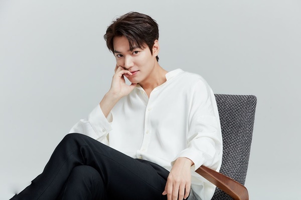 Rộ tin Lee Min Ho bị điều tra khoản thuế bất thường, nộp phạt hàng tỷ đồng, công ty quản lý nói gì? - Ảnh 1.