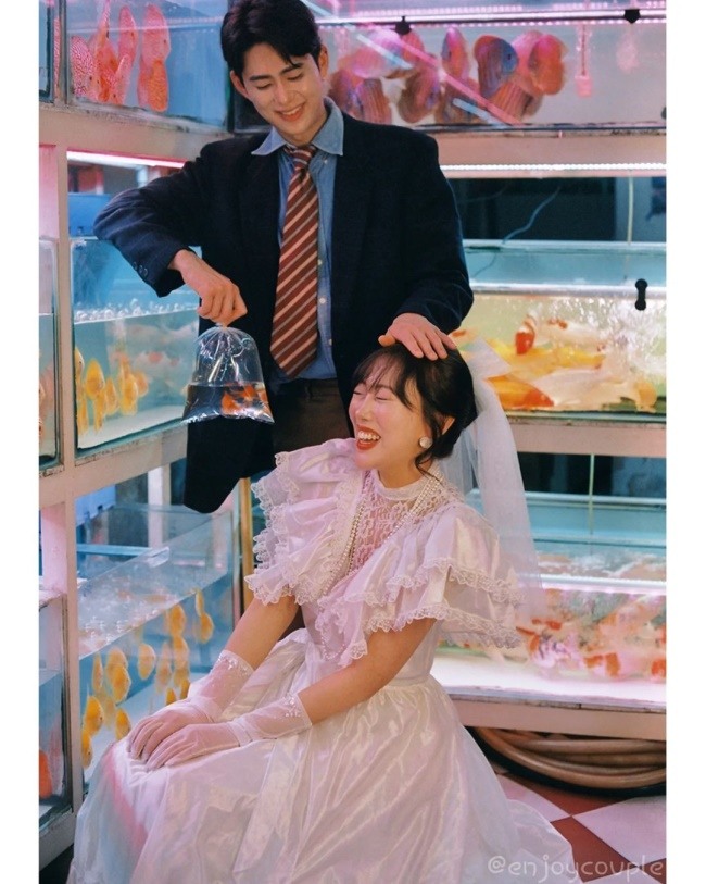 Phát sốt bộ ảnh cưới của đôi diễn viên Hàn được chụp ở Việt Nam - Ảnh 4.
