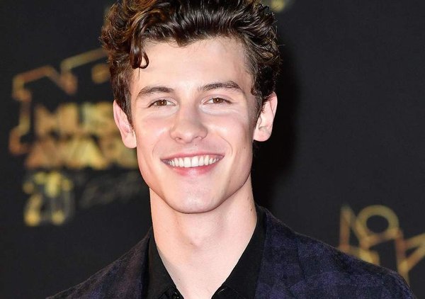 Ca sĩ vạn người mê Shawn Mendes chia sẻ 3 món ăn vặt giúp cân nặng ổn định, tăng cường sức khỏe - Ảnh 1.