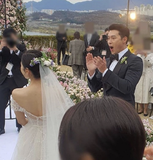 Loạt khoảnh khắc đắt giá trong hôn lễ của Hyun Bin - Son Ye Jin được đào mộ, netizen liền nói thế này sao mà ly hôn được - Ảnh 13.