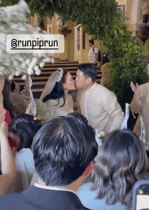 Khoảnh khắc hiếm của Linh Rin - Phillip Nguyễn trong hôn lễ: Cặp đôi cùng khiêu vũ, chú rể xúc động hôn cô dâu - Ảnh 7.