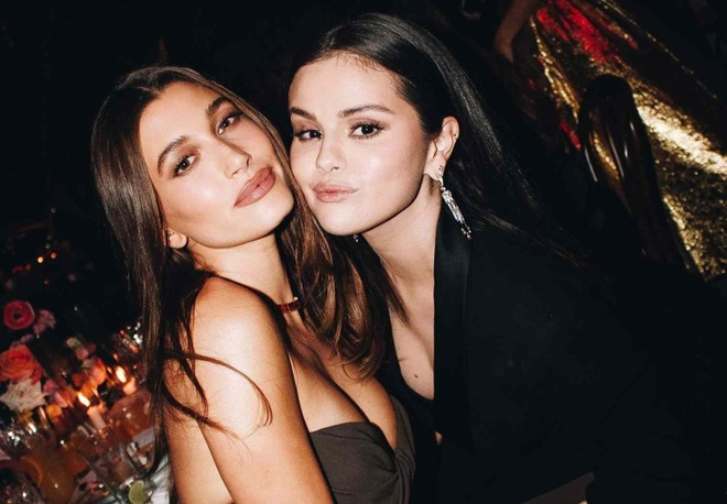 Hailey Bieber cầu cứu Selena Gomez vì bị dọa giết sau ồn ào chân mày - Ảnh 1.