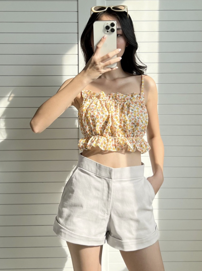 Để Lương Thùy Linh mách bạn 5 chiêu phối đồ chuẩn sành điệu với quần short jeans cho mùa hè - Ảnh 16.