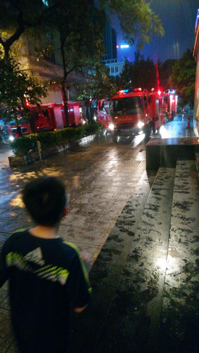 Cháy lớn tại chung cư M5 Nguyễn Chí Thanh - Ảnh 3.