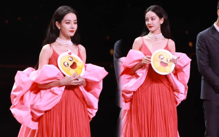 Vẻ đẹp của Địch Lệ Nhiệt Ba tại Đêm Hội Weibo 2023 thế nào dưới ống kính cam thường? - Ảnh 5.