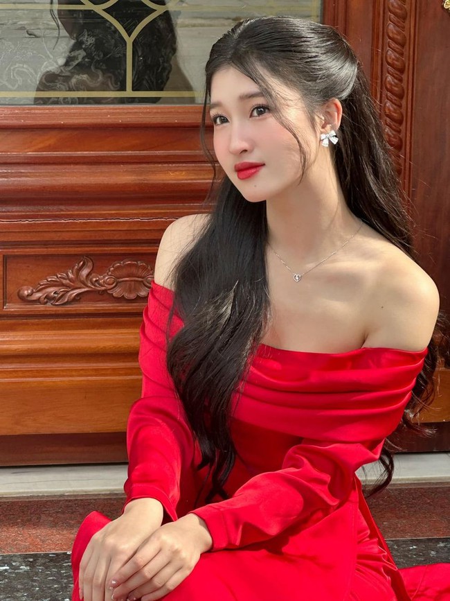 Á hậu Phương Nhi gặp sự cố suýt vồ ếch khi trình diễn, xử lý như thế nào mà được khen ngợi? - Ảnh 6.