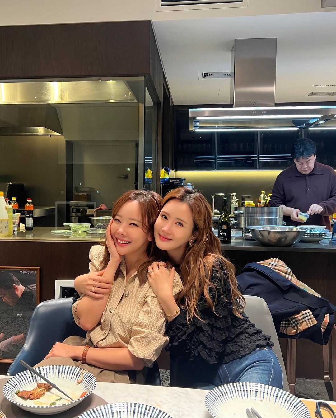 Lee Da Hae - Se7en lần đầu cùng lộ diện sau tin kết hôn: Sự chú ý đổ đồn vào gương mặt biến chứng “dao kéo” của đàng gái - Ảnh 5. Lee Da Hae - Se7en lần đầu cùng lộ diện sau tin kết hôn: Sự chú ý đổ đồn vào gương mặt biến chứng “dao kéo” của đàng gái - Ảnh 5.
