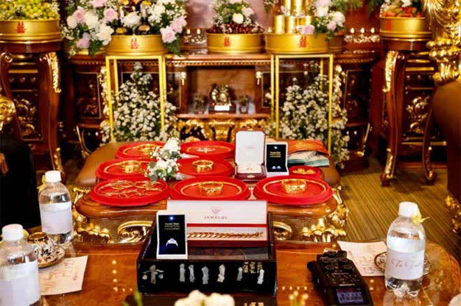 Những đám cưới hoành tráng nhưng kiệm vàng của người giàu Việt: Liệu càng vương giả, họ càng ít phô trương? - Ảnh 14.