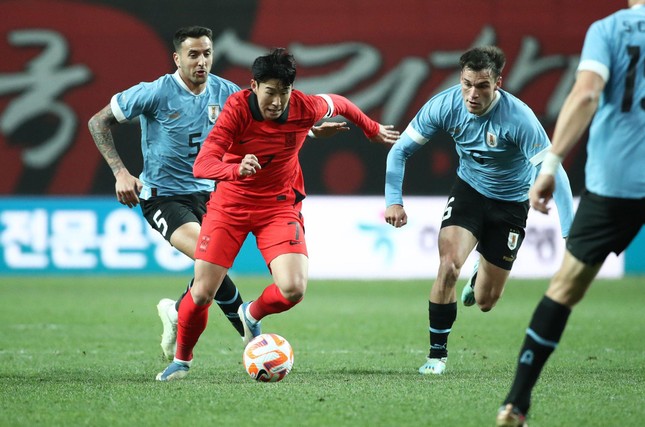 Son Heung-min tịt ngòi, Hàn Quốc thua trận đầu tiên dưới thời Klinsmann - Ảnh 1.
