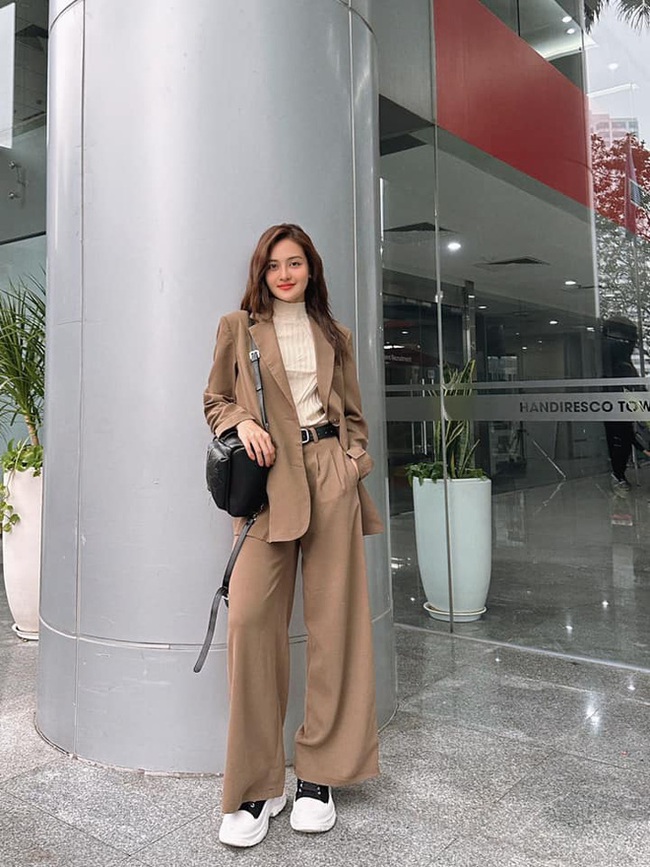 Ngắm đã đời style công sở nửa nạc nửa mỡ của nữ chính Đừng Nói Khi Yêu: Trẻ trung sành điệu mà không hề cứng nhắc - Ảnh 25.