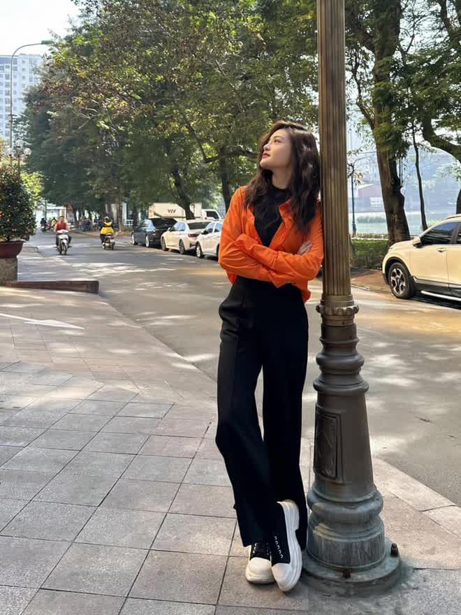 Ngắm đã đời style công sở nửa nạc nửa mỡ của nữ chính Đừng Nói Khi Yêu: Trẻ trung sành điệu mà không hề cứng nhắc - Ảnh 19.