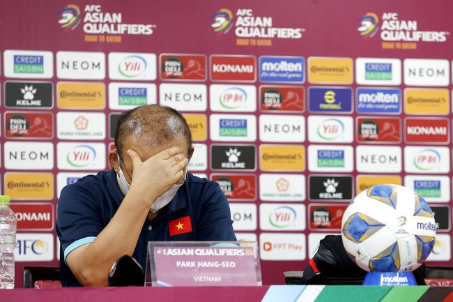 Gửi đề nghị khó đến V.League, cuối cùng HLV Troussier đã hiểu được nỗi lòng của thầy Park - Ảnh 3.