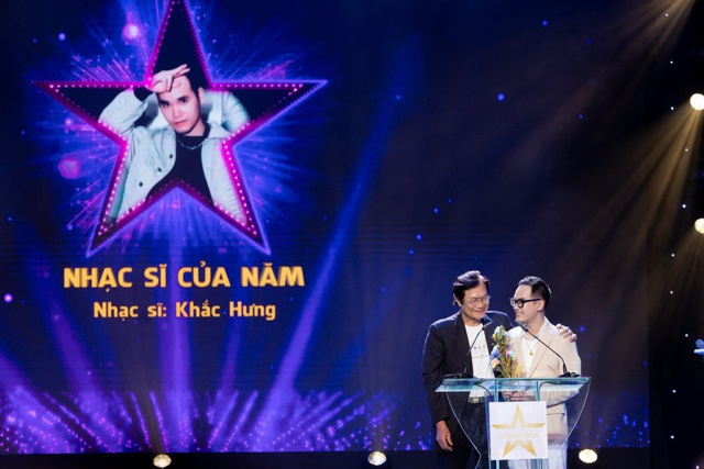 Nhạc sĩ Dương Thụ được mời trao giải cho nhạc sĩ: Mấy anh được giới thiệu xin lỗi tôi cũng không biết tên - Ảnh 2.