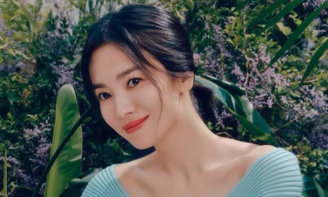 Chủ đề gây tranh cãi: Địa vị của Song Hye Kyo ở Hàn Quốc tương đương với mỹ nhân nào của Trung Quốc? - Ảnh 1.