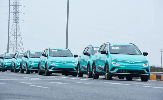 Việt Nam có cơn sốt taxi điện của ông Phạm Nhật Vượng còn đây là loại hình taxi đang khiến cả thế giới đứng ngồi không yên, ông lớn rót hàng tỷ USD để giành thị phần - Ảnh 1.