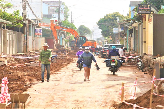 Bất ngờ dự &aacute;n trăm tỷ đền b&ugrave; chưa đến 2.000 đồng - Ảnh 1.