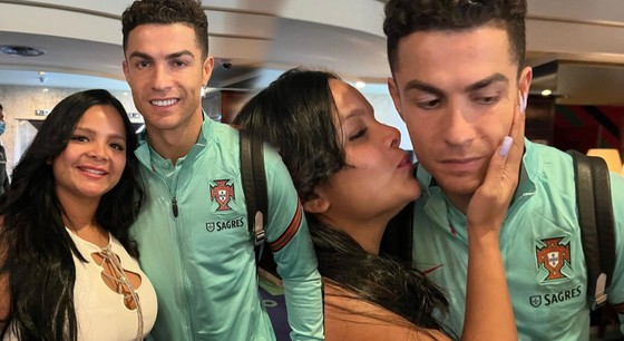 Ngôi sao Cristiano Ronaldo lại bị cáo buộc “ăn vụng” - Ảnh 1.