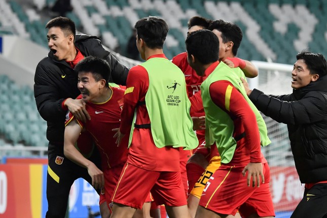 U20 Trung Quốc thắng sốc đương kim vô địch Saudi Arabia, tràn trề cơ hội đi tiếp - Ảnh 3.